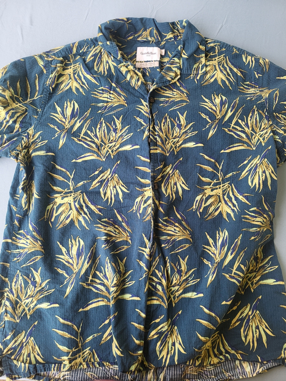 Goodlife Navy‎ Floral Button-Front Women's Top